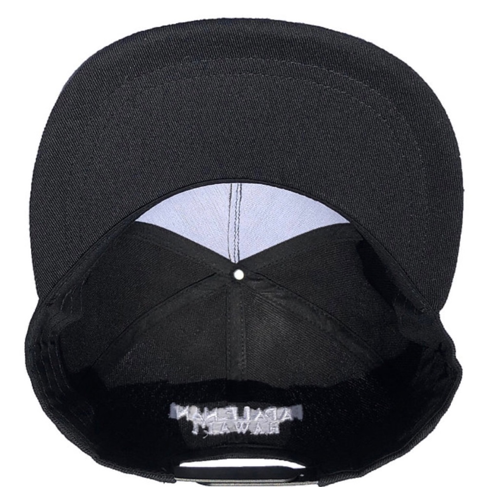 Snapback - Picture 8 of 8